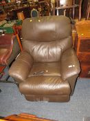 A BROWN LEATHER ELECTRIC RISE / RECLINE ARMCHAIR - HOUSE CLEARANCE