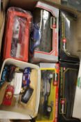 A QUANTITY OF BOXED AND UNBOXED DIE CAST TOY CARS TO INCLUDE BURAGO EXAMPLES
