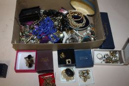 A BOX OF ASSORTED COSTUME JEWELLERY