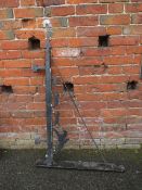 A CAST METAL HORSE AND HOUNDS LARGE PUB SIGN HANGING BRACKET - APPROX BRACKET H 80 cm, L 112 cm