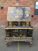 A CHINESE LACQUERED CHINNOISERIE AND GILT SMALL BUREAU H-96 W-67 CM