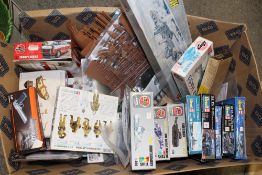 A QUANTITY OF BOXED REVELL AND AIRFIX MODELS A/F