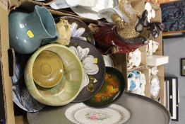 A TRAY OF ASSORTED CERAMICS TO INCLUDE AN ORIENTAL FIGURE A/F, RUSKIN STYLE BOWL ETC.