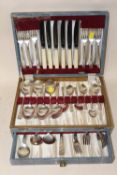 A CANTEEN CONTAINING VINERS SILVER PLATED CUTLERY