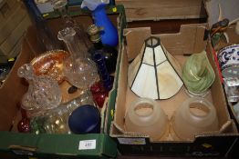 TWO TRAYS OF COLOURED GLASSWARE TO INCLUDE AND ALUM BAY GLASS JACK IN THE PULPIT VASE, TIFFANY STYLE
