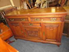 AN EDWARDIAN MAHOGANY SIDEBOARD W- CM