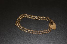 A HALLMARKED 9 CARAT GOLD BRACELET - APPROX WEIGHT 6.7G