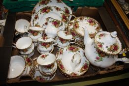 A TRAY OF ROYAL ALBERT OLD COUNTRY ROSES CHINA TO INCLUDE A TEA POT, CAKE STAND ETC.
