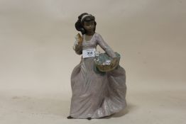 A LARGE MATTE FINISH LLADRO FIGURE OF A LADY WITH CATS STAMPED 3234 TO BASE HEIGHT - 30CM