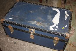A BLUE LUGGAGE TRUNK A/F