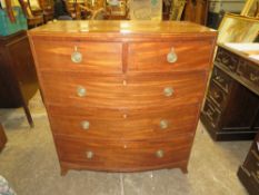 A 19TH CENTURY BOW FRONTED CHEST OF TWO SHORT ABOVE THREE LONGER GRADUATED DRAWERS H-98 W-92 CM