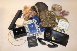 A BOX OF COLLECTABLES TO INCLUDE SUNGLASSES, LOUPE ETC