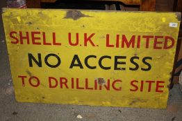 A VINTAGE WOODEN SHELL UK LIMITED SIGN - 'NO ACCESS TO DRILLING SITE' H-60CM W-91.5CM
