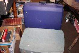 A SAMSONITE SUITCASE TOGETHER WITH A VINTAGE ANTLER SUITCASE (2)