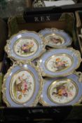 A TRAY OF DECORATIVE BOTANICAL PLATES, NO MARKS ON BACKS (TRAY NOT INCLUDED)