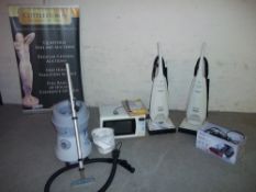 A SELECTION OF TWO PANASONIC UPRIGHT VACUUMS, ONE BOXED AEG RAPID CLEAN VAC, ONE HOOVER AQUAMASTER