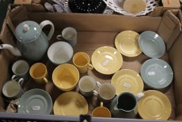 A TRAY OF WEDGWOOD 'ETRURIA' YELLOW AND GREEN (TRAY NOT INCLUDED)