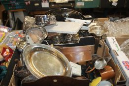 TWO TRAYS OF ASSORTED METALWARE TO INCLUDE WHITE METAL (TRAYS NOT INCLUDED)