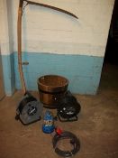 TWO 50 M 3KW EXTENSION LEADS, A POND PUMP AND A WOODEN HALF BARREL PLANTER AND A SCYTHE