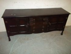 A DARK OAK SIDEBOARD, L 167 cm D 48 cm, H 72 cm