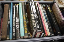 A BOX OF BOOKS TO INCLUDE ART REFERENCE