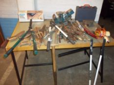 A SELECTION OF TOOLS AND A RECORD ENGINEER'S VICE