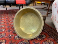 A LARGE 18TH CENTURY DUTCH BRASS BASIN