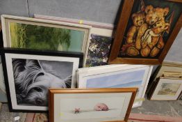 A LARGE QUANTITY OF ASSORTED PRINTS TO INCLUDE 'TROTTERS' BY WARWICK HIGGS, NIGEL HEMMING PRINT,