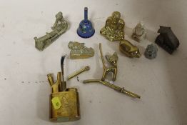 A BOX OF ORIENTAL STYLE COLLECTABLES TO INCLUDE A BRASS OPIUM PIPE, CLOISONNE BELL