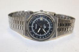A TISSOT QUARTZ F1 DATE WRISTWATCH