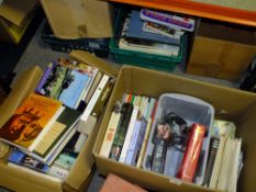 A LARGE QUANTITY OF ASSORTED BOOKS TO INCLUDE COOKERY BOOKS AND ANNUALS (6 BOXES)