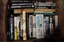 A TRAY OF ASSORTED BOOKS TO INCLUDE WAR INTEREST