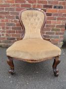 A VICTORIAN MAHOGANY FRAMED SPOONBACK LADIES CHAIR