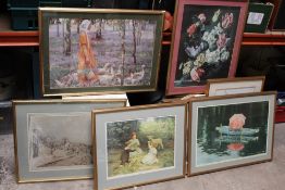 A BOX OF ASSORTED PRINTS