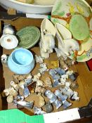 A TRAY OF WADE CERAMICS TO INCLUDE WHIMSIES