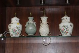 A PAIR OF LARGE AYNSLEY PEMBROKE CERAMIC TABLE LAMPS, H 35 CM TOGETHER WITH A CELADON STYLE