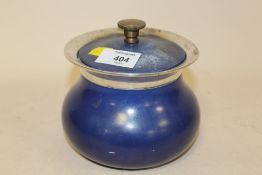 A HALLMARKED SILVER RIMMED CERAMIC TOBACCO JAR OVERALL HEIGHT - 13CM