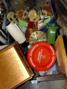 A TRAY OF COLLECTABLES TO INCLUDE MEERKAT SOFT TOYS