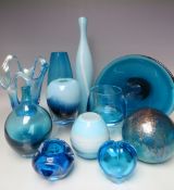 A COLLECTION OF VINTAGE AND STUDIO GLASSWARE, various styles and periods in shades of blue,