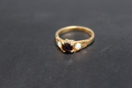 AN 18CT GARNET AND OPAL RING, approx weight 4.8g, ring size O