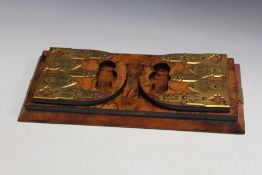 A WALNUT BETJEMANN'S PATENT BOOK SLIDE, extended, a/f W 61.5 cmCondition Report:splits at both ends