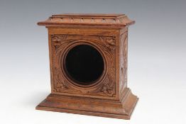 A NOVELTY POCKET WATCH STAND IN THE FORM OF A CLOCK CASE, H 12 cm