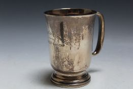 A HALLMARKED SILVER TANKARD BY G.B & CO - BIRMINGHAM 1955, with presentation engraving, approx