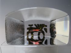 A KOSTA BODA BERTIL VALLIEN VIEWPOINT COLLECTION 'HORSE' ART GLASS SCULPTURE, engraved with makers