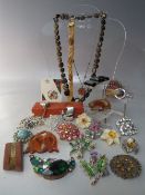 A COLLECTION OF VINTAGE COSTUME BROOCHES ETC, to include signed examples by Exquisite and an Art