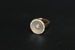 AN UNUSUAL 9CT MOTHER OF PEARL AND OPAL RING, approx weight 3.2g, ring size G 1/2