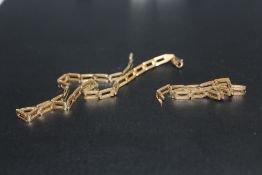 A HALLMARKED 9 CARAT GOLD NECKLACE, A/F, approx weight 10.5gCondition Report:broken in two