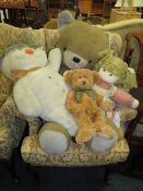 A COLLECTION OF SOFT TOYS TO INCLUDE 'THE SNOWMAN' (4)