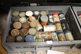 A COLLECTION OF ANTIQUE RECORD CYLINDERS TO INCLUDE STERLING, EDISON AND COLUMBIA EXAMPLES (30)