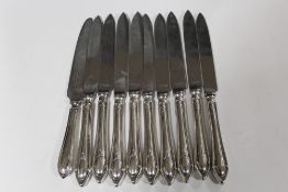 A SET OF EIGHT HALLMARKED SILVER HANDLED MAPPIN AND WEBB BUTTER KNIVES, TOGETHER WITH A REID AND